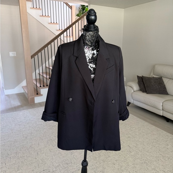 Steve Madden Black Double-Breasted Blazer with Wide Lapel - Picture 4 of 6